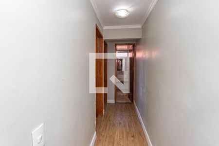 Corredor  de apartamento à venda com 2 quartos, 56m² em Jardim Prudência, Diadema
