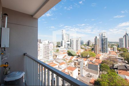 Varanda de kitnet/studio para alugar com 1 quarto, 28m² em Pinheiros, São Paulo