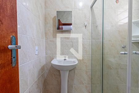 banheiro de kitnet/studio para alugar com 1 quarto, 20m² em Jardim Cidade de Florianópolis, São José