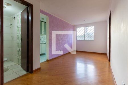Sala de apartamento à venda com 3 quartos, 45m² em Vila Carmosina, São Paulo