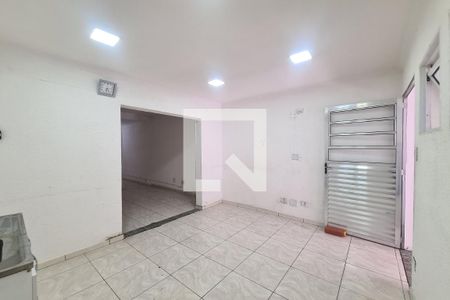 Sala de casa para alugar com 2 quartos, 150m² em Jardim Regina, São Paulo