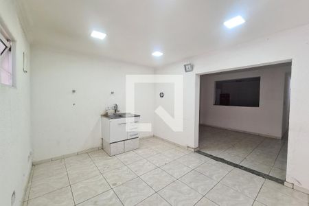 Sala de casa para alugar com 2 quartos, 150m² em Jardim Regina, São Paulo