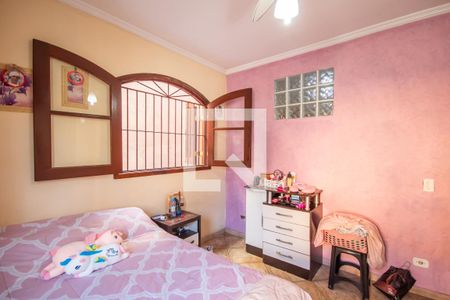 Casa à venda com 305m², 3 quartos e 5 vagas Casa à venda com 305m², 3 quartos e 5 vagasQuarto 2