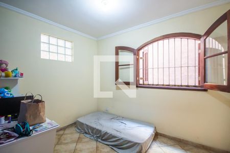 Casa à venda com 305m², 3 quartos e 5 vagas Casa à venda com 305m², 3 quartos e 5 vagasQuarto 3