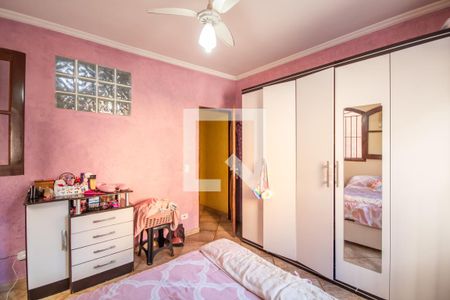 Casa à venda com 305m², 3 quartos e 5 vagas Casa à venda com 305m², 3 quartos e 5 vagasQuarto 2