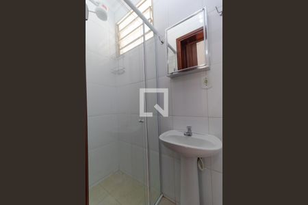 Banheiro de kitnet/studio para alugar com 1 quarto, 24m² em Cidade Universitária, Campinas