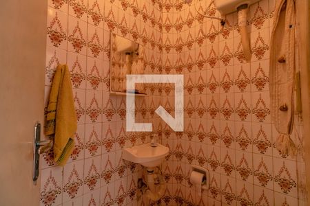 Casa à venda com 140m², 3 quartos e 3 vagas Casa à venda com 140m², 3 quartos e 3 vagasLavabo