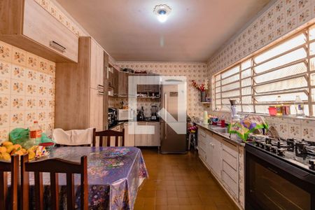 Casa à venda com 140m², 3 quartos e 3 vagas Casa à venda com 140m², 3 quartos e 3 vagasCozinha