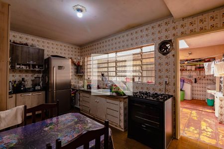 Casa à venda com 140m², 3 quartos e 3 vagas Casa à venda com 140m², 3 quartos e 3 vagasCozinha