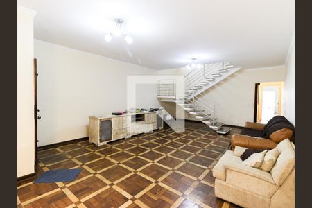 Sala de casa à venda com 4 quartos, 259m² em Vila Bertioga, São Paulo