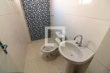 Banheiro de kitnet/studio para alugar com 1 quarto, 35m² em Jardim Wanda, Taboão da Serra