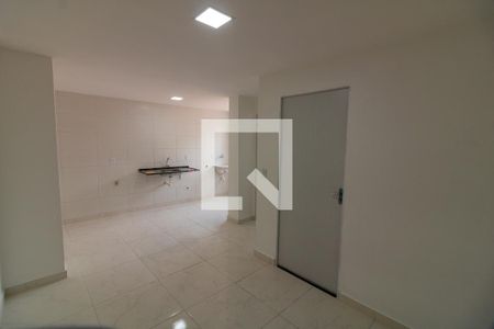 Sala de kitnet/studio para alugar com 1 quarto, 35m² em Jardim Wanda, Taboão da Serra