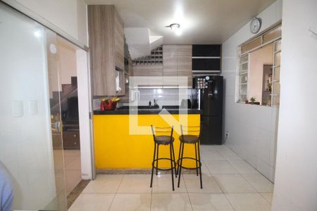 Casa à venda com 3 quartos, 360m² em Santa Branca, Belo Horizonte