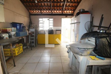 Casa à venda com 3 quartos, 360m² em Santa Branca, Belo Horizonte