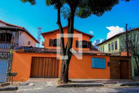 Casa à venda com 6 quartos, 401m² em Palmares, Belo Horizonte