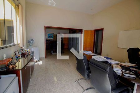 Casa à venda com 5 quartos, 360m² em São Marcos, Belo Horizonte