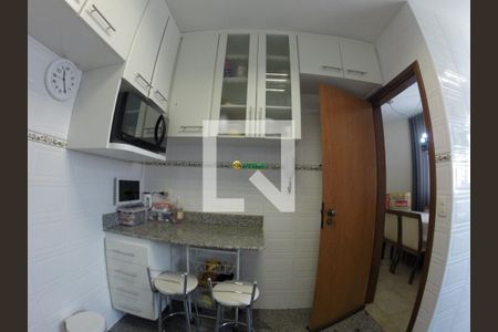 Apartamento à venda com 3 quartos, 90m² em Santa Efigênia, Belo Horizonte