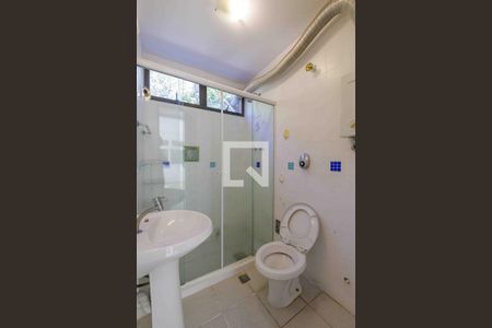 Studio à venda com 45m², 1 quarto e sem vaga Studio à venda com 45m², 1 quarto e sem vagaBanheiro