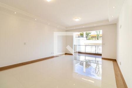 Casa à venda com 240m², 3 quartos e 4 vagasSala