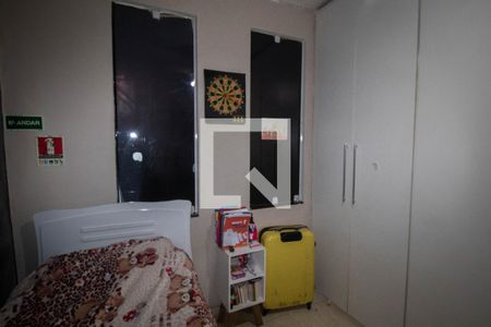 Quarto 1 de casa para alugar com 3 quartos, 180m² em Ramos, Rio de Janeiro