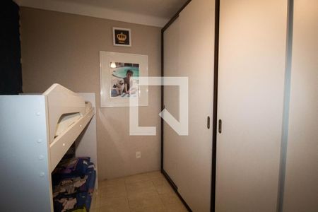 Quarto 2 de casa para alugar com 3 quartos, 180m² em Ramos, Rio de Janeiro