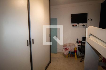 Quarto 2 de casa para alugar com 3 quartos, 180m² em Ramos, Rio de Janeiro