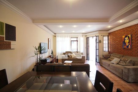 Sala  de casa à venda com 3 quartos, 200m² em Ferrazópolis, São Bernardo do Campo