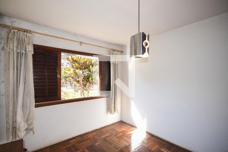 Quarto 1 de casa para alugar com 2 quartos, 320m² em Jardim Londrina, São Paulo