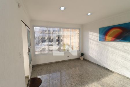 Sala de TV de casa à venda com 3 quartos, 134m² em Parque São Jorge, São Paulo