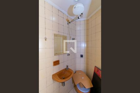 Apartamento para alugar com 185m², 4 quartos e 3 vagas Apartamento para alugar com 185m², 4 quartos e 3 vagasBanheiro de Serviço