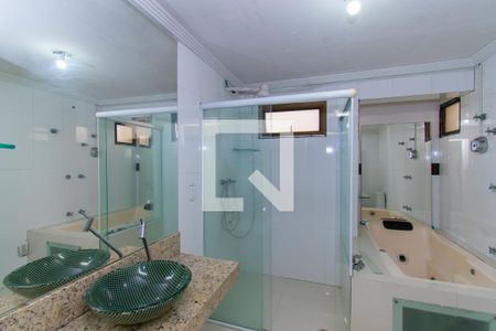 Apartamento para alugar com 185m², 4 quartos e 3 vagas Apartamento para alugar com 185m², 4 quartos e 3 vagasBanheiro da Suíte Master