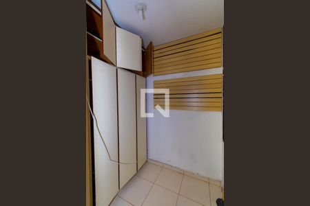 Apartamento para alugar com 185m², 4 quartos e 3 vagas Apartamento para alugar com 185m², 4 quartos e 3 vagasQuarto de Serviço