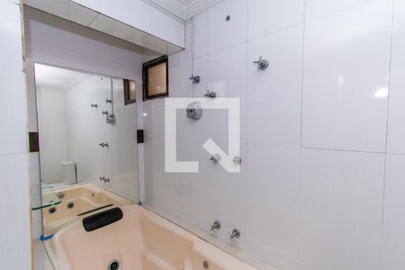Apartamento para alugar com 185m², 4 quartos e 3 vagas Apartamento para alugar com 185m², 4 quartos e 3 vagasBanheiro da Suíte Master