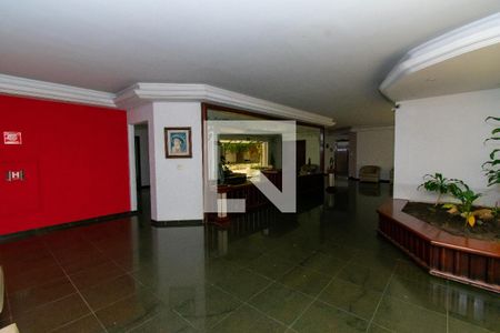 Apartamento para alugar com 185m², 4 quartos e 3 vagas Apartamento para alugar com 185m², 4 quartos e 3 vagasÁrea Comum - Hall Social