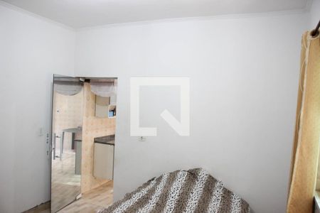 Quarto 2 de casa à venda com 3 quartos, 200m² em Vila Carmosina, São Paulo