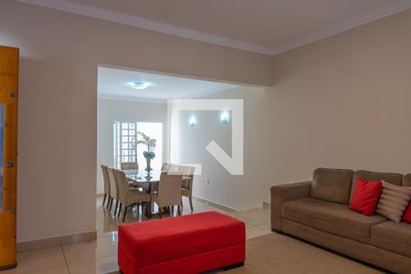Sala de casa à venda com 4 quartos, 220m² em Jardim Nova Europa, Campinas