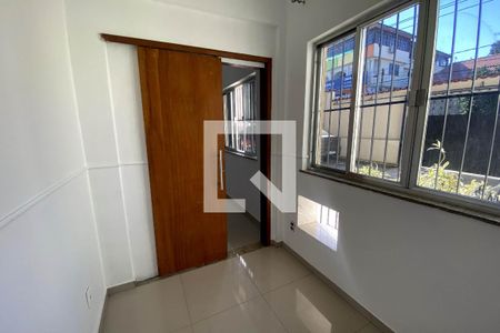 Quarto  de casa para alugar com 2 quartos, 50m² em Jardim Vinte E Cinco de Agosto, Duque de Caxias