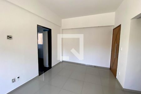 Sala de casa para alugar com 2 quartos, 50m² em Jardim Vinte E Cinco de Agosto, Duque de Caxias