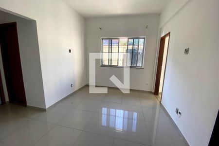 Sala de casa para alugar com 2 quartos, 50m² em Jardim Vinte E Cinco de Agosto, Duque de Caxias