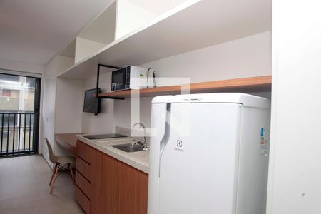 Studio - Cozinha de kitnet/studio para alugar com 1 quarto, 24m² em Auxiliadora, Porto Alegre