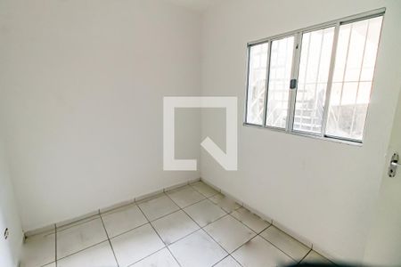 Quarto 2 de casa para alugar com 2 quartos, 45m² em Jardim Kuabara, Taboão da Serra