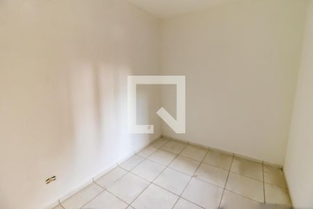 Quarto 2 de casa para alugar com 2 quartos, 45m² em Jardim Kuabara, Taboão da Serra