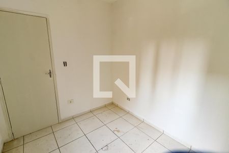 Quarto 2 de casa para alugar com 2 quartos, 45m² em Jardim Kuabara, Taboão da Serra