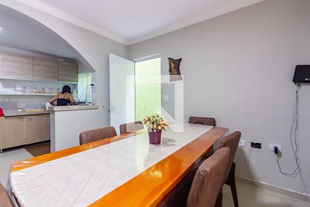 Sala  de casa à venda com 3 quartos, 180m² em Quitaúna, Osasco