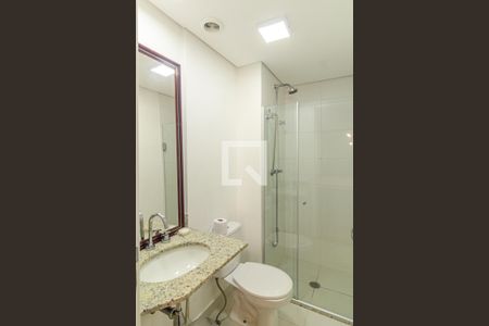 Banheiro de kitnet/studio para alugar com 1 quarto, 40m² em Santa Cecília, São Paulo