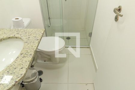 Banheiro de kitnet/studio para alugar com 1 quarto, 40m² em Santa Cecília, São Paulo
