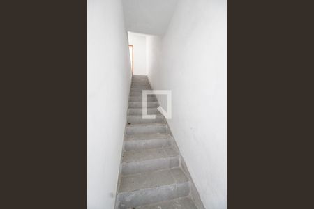 Escada de casa para alugar com 2 quartos, 100m² em Vila Dom Pedro Ii, São Paulo