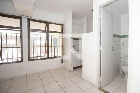 Sala/Quarto de kitnet/studio para alugar com 1 quarto, 27m² em Cln 313, Brasília