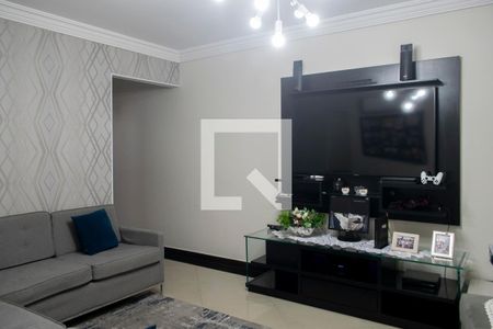 Sala de casa à venda com 4 quartos, 150m² em Vila Vitorio Mazzei, São Paulo