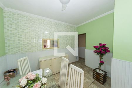 Sala de casa para alugar com 3 quartos, 158m² em Marechal Hermes, Rio de Janeiro